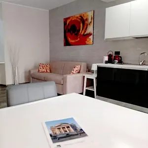 Appartamento Beautiful Flat A Pochi Passi Dal, Côme