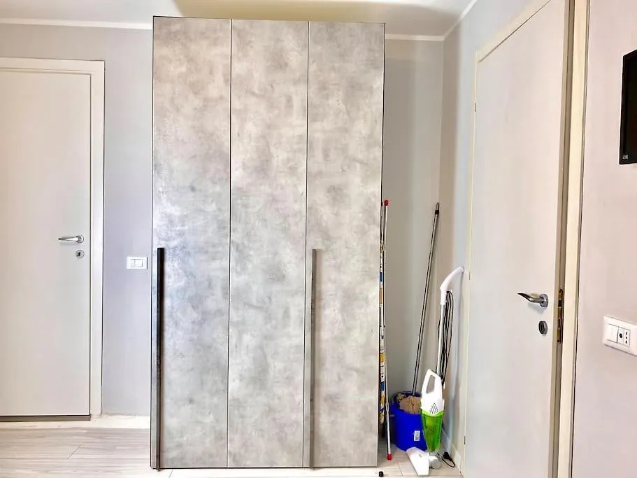 Elegant Apartment- 8 Mins Walk To Center - Free Parking Côme