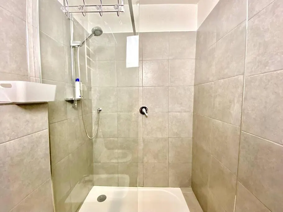 Elegant Apartment- 8 Mins Walk To Center - Free Parking Côme Appartamento