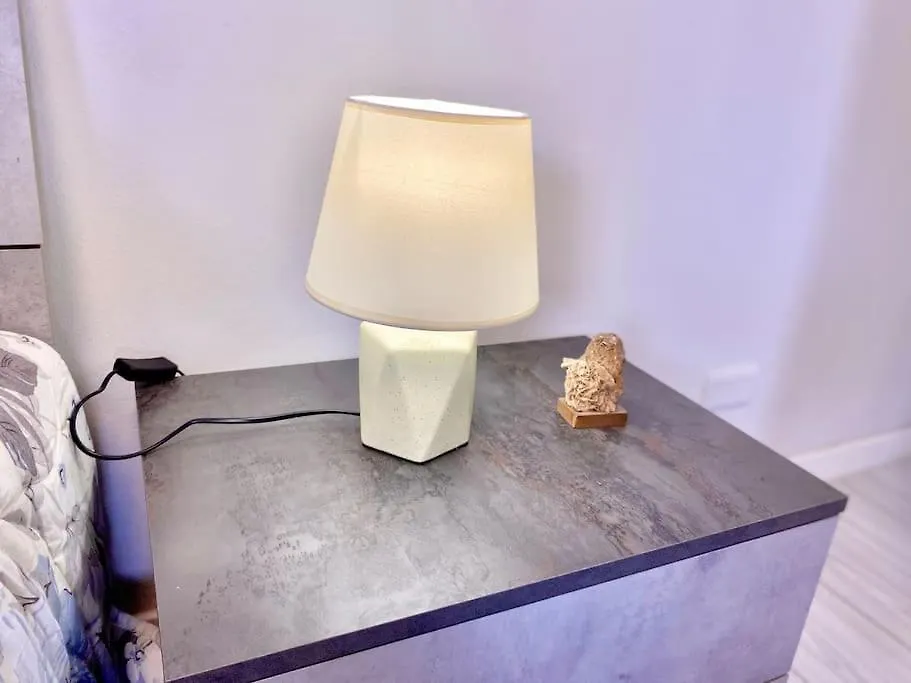 Appartamento Elegant Apartment- 8 Mins Walk To Center - Free Parking Côme Italia